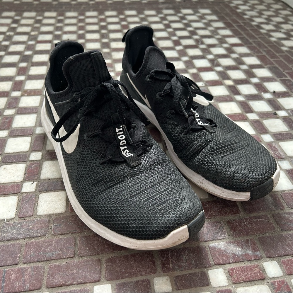 Nike Runner Women Size 9.5